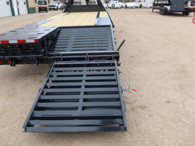 26 Hillcrest 159205SGMR 8.5’X20’+5′ Gooseneck Deckover