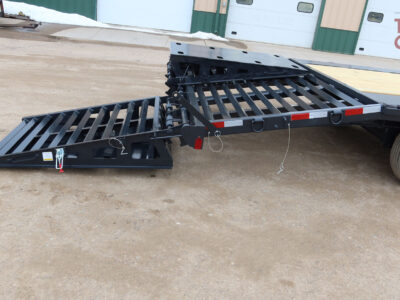 26 Hillcrest 176205SBMR 8.5’X20’+5′ Bumper Pull Deckover