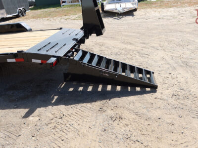 25 Trailerman T83202SC-B-160 83″X20’+2′ Contractor