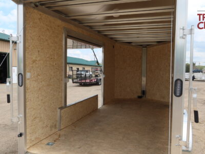 25 Xpress 7’X16′ Aluminum Enclosed