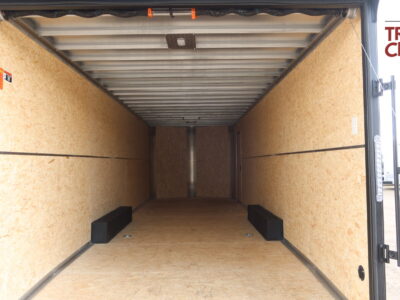 26 H&H H10128FTCHV-140 8.5’X28′ Enclosed
