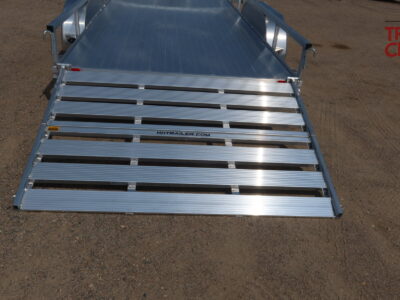 26 H&H H-RSA8216-070 82″x16′ All Aluminum Rail Side Utility