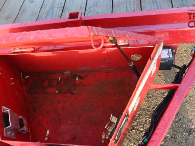 22 Trailerman T83164CT-B-160 83″X16’+4′ Gravity Tilt – Split Bed