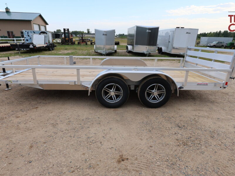 27 H&H H8216TRSA-070 82″X16′ Aluminum Rail Side Utility