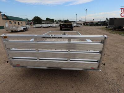 27 H&H H8216TRSA-070 82″X16′ Aluminum Rail Side Utility