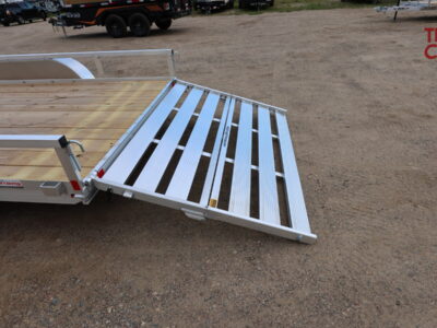 26 H&H H8216TRSA-070 82″X16′ Aluminum Rail Side Utility