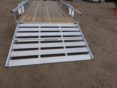 26 H&H H8216TRSA-070 82″X16′ Aluminum Rail Side Utility