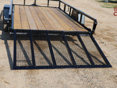 27 H&H H-RS7612-030 76″X12′ Rail Side Utility