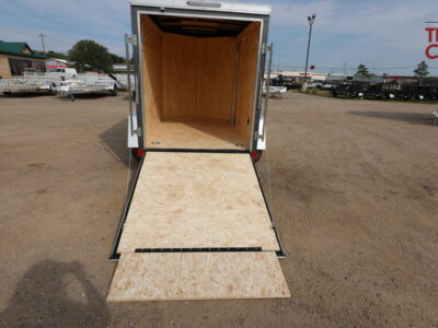 27 Darkhorse DHW5X8SA30 5’X8′ Enclosed