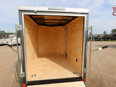 27 Darkhorse DHW5X8SA30 5’X8′ Enclosed