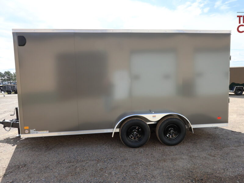27 Darkhorse DHW7X16TA35 7’X16′ Enclosed