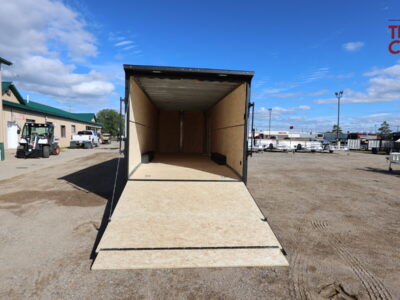 27 H&H H10124FTCHV-140 8.5’X24′ Enclosed