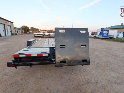 27 Hillcrest 176213SE 82″X21’+3′ Equipment