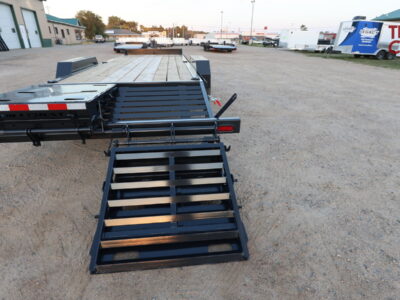 27 Hillcrest 176213SE 82″X21’+3′ Equipment