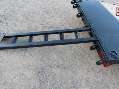 27 Hillcrest 7222SC2B 82″X22’+2′ Car Hauler