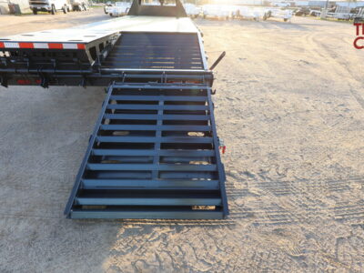27 Hillcrest 159205SGMR 8.5’X20’+5′ Gooseneck Deckover