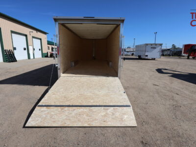 27 High Country/Xpress XPRES8.5X24-CH 8.5’X24′ Enclosed